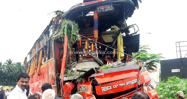 വ​ട​ക്ക​ഞ്ചേ​രി അ​പ​ക​ടം: ര​ണ്ടു വി​ദ്യാ​ർ​ഥി​ക​ൾ ഒ​ഴി​കെ​യു​ള്ള​വ​ർ ആ​ശു​പ​ത്രി വി​ട്ടു