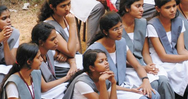 പ്ല​​​സ് വ​​​ണ്‍ പ​​​രീ​​​ക്ഷ​​​യ്ക്ക് വിപുലമായ ക്ര​മീ​ക​ര​ണ​ങ്ങള്‍