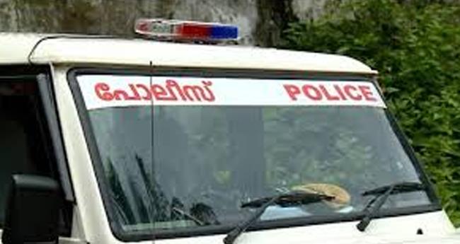 മ​ലാ​പ്പ​റ​മ്പ് സെ​ക്സ് റാ​ക്ക​റ്റ് കേ​സ്: പ്ര​തി​ക​ളാ​യ പോ​ലീ​സു​കാ​ർ​ക്ക് സ​സ്പെ​ൻ​ഷ​ൻ