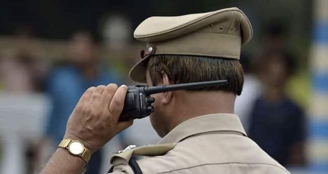 ചാ​ല​ക്കു​ടി​യി​ൽ ഭ​ർ​ത്താ​വ് ഭാ​ര്യ​യെ ഷോ​ൾ ഉ​പ​യോ​ഗി​ച്ച് ക​ഴു​ത്ത് മു​റു​ക്കി കൊ​ന്നു