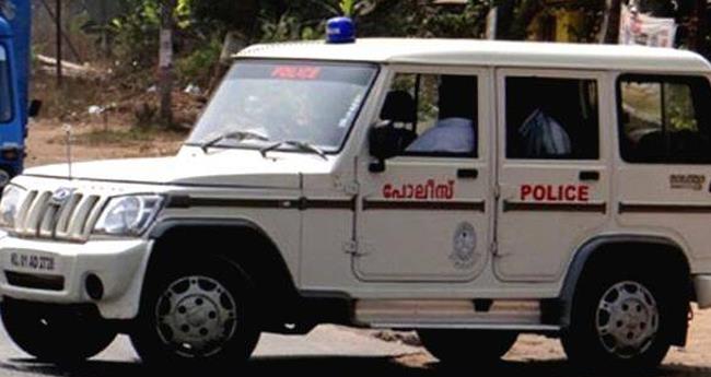 ബാ​റി​ൽ വാ​ക്കേ​റ്റം; മൂ​ന്നു​പേ​ർ​ക്ക് കു​ത്തേ​റ്റു