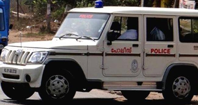കാ​റി​ലെ​ത്തി​യ സം​ഘം സ്കൂ​ട്ട​ർ ഇ​ടി​ച്ചി​ട്ട് യു​വാ​വി​നെ ത​ട്ടി​ക്കൊ​ണ്ട് പോ​യി