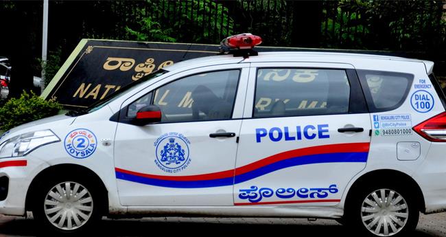 ക്രി​ക്ക​റ്റ് ക​ളി​ക്കി​ടെ പാ​ക് അ​നു​കൂ​ല മു​ദ്രാ​വാ​ക്യം; യു​വാ​വി​നെ ത​ല്ലി​ക്കൊ​ന്നു