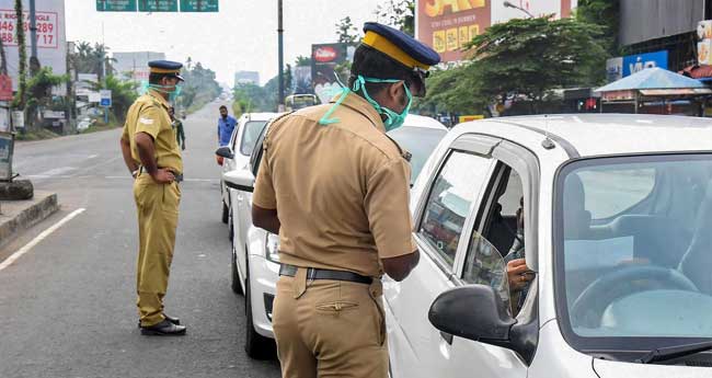 സംസ്ഥാനത്തെ വാ​ഹ​ന പ​രി​ശോ​ധ​ന  നി​ർ​ത്തി​വ​യ്ക്ക​ണം:  പോലീസ് അസോസിയേഷൻ