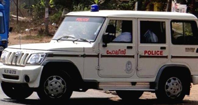 അ​തി​ഥി തൊ​ഴി​ലാ​ളി​ക​ൾ ഏ​റ്റു​മു​ട്ടി; മൂ​ന്ന് പേ​ർ​ക്ക് വെ​ട്ടേ​റ്റു