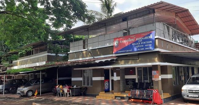 മ​ദ്യ​പി​ച്ചെ​ത്തി സ്റ്റേ​ഷ​നി​ൽ ബ​ഹ​ള​മു​ണ്ടാ​ക്കി​യ പോ​ലീ​സു​കാ​ര​നെ​തി​രെ കേ​സ്