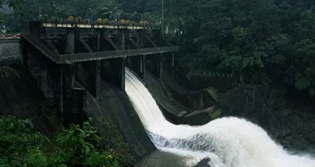 പൊ​ന്മു​ടി അ​ണ​ക്കെ​ട്ട് തു​റ​ന്നു; തീ​ര​ത്തു​ള്ള​വ​ര്‍​ക്ക് ജാ​ഗ്ര​താ നി​ര്‍​ദേ​ശം