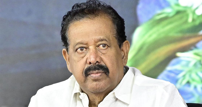 പൊ​ന്മു​ടി​ക്കെ​തി​രേ  കേ​സെ​ടു​ക്കാ​ൻ  നി​ർ​ദേ​ശി​ച്ച് മ​ദ്രാ​സ് ഹൈ​ക്കോ​ട​തി
