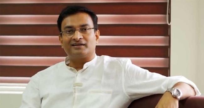 ""ആ ​തീ​രു​മാ​നം ഇ​ന്ന് എ​ടു​ക്കു​ന്നു''; ഫേ​സ്ബു​ക്ക് പോ​സ്റ്റു​മാ​യി എ​ൻ. പ്ര​ശാ​ന്ത്