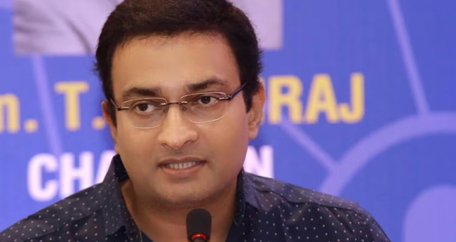 എ​ന്‍. പ്ര​ശാ​ന്ത്  ഹി​യ​റിം​ഗി​നു  ഹാ​ജ​രാ​യി