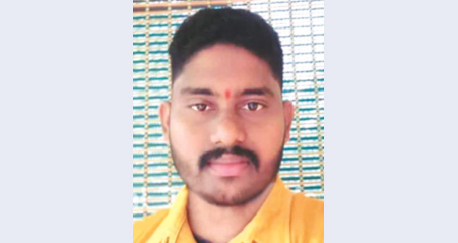 തെ​രു​വു​നാ​യ  കു​റു​കെ ചാ​ടി:  ഓ​ട്ടോ മ​റി​ഞ്ഞ് ഡ്രൈ​വ​ര്‍ മ​രി​ച്ചു