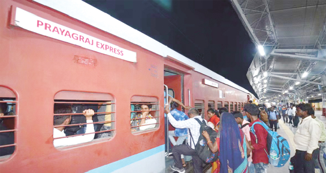 പ്ര​യാ​ഗ്‌രാ​ജ് എ​ക്സ്പ്ര​സ്  വ​​​​രു​​​​മാ​​​​ന​​​​ത്തി​​​​ൽ ന​മ്പ​ർ വ​ൺ