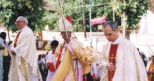 ലെ​യോ പ​തി​നാ​ലാ​മ​ൻ മാർപാ​പ്പ പ്രി​യോ​ർ ജ​ന​റ​ലാ​യി ര​ണ്ടു​വ​ട്ടം ഇ​ന്ത്യ​യി​ൽ