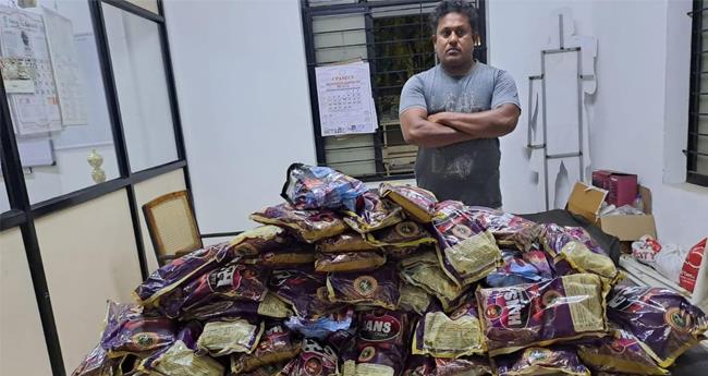 പു​ക​യി​ല ഉ​ത്പ​ന്ന​ങ്ങ​ളു​മാ​യി യു​വാ​വ് അ​റ​സ്റ്റി​ൽ