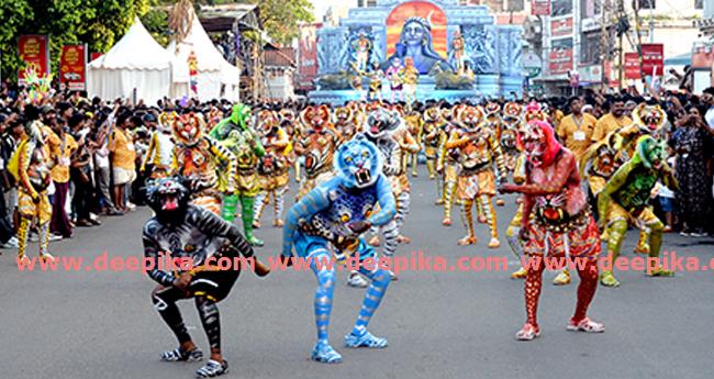പു​ലി​ക്ക​ളി: വി​യ്യൂ​ര്‍ ദേ​ശം യു​വ​ജ​ന​സം​ഘ​ത്തി​ന് ഒ​ന്നാം സ്ഥാ​നം
