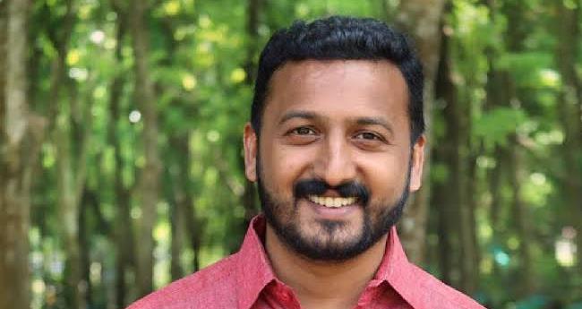 ട്രോ​ളി ബാ​ഗി​ല്‍ സി​പി​എ​മ്മി​ല്‍ ഭി​ന്ന​ത​യെ​ന്ന് രാ​ഹു​ല്‍ മാ​ങ്കൂ​ട്ട​ത്തി​ല്‍