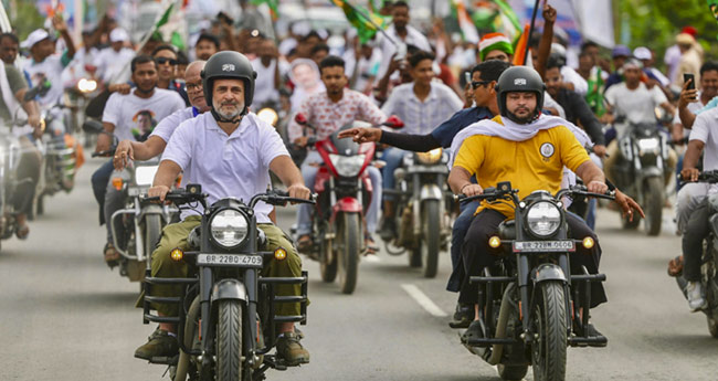 ബി​ജെ​പി സ​ർ​ക്കാ​രും ഇ​ല​ക്‌ഷൻ ക​മ്മീ​ഷ​നും കൂ​ട്ടു​ക​ച്ച​വ​ടം ന​ട​ത്തു​ന്നു: രാ​ഹു​ൽ ഗാ​ന്ധി