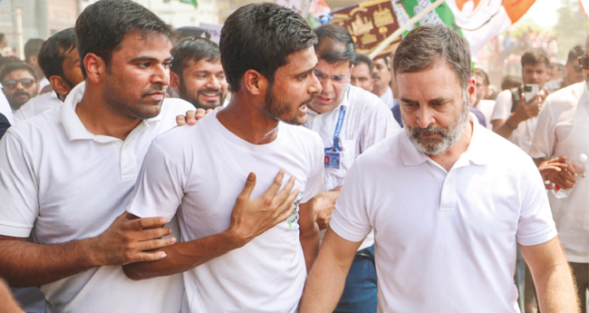 ക​ന​യ്യ​യു​ടെ നാ​ട്ടി​ൽ പ​ദ​യാ​ത്ര​യി​ൽ  പ​ങ്കുചേ​ർ​ന്ന്  രാ​ഹു​ൽ ഗാന്ധി