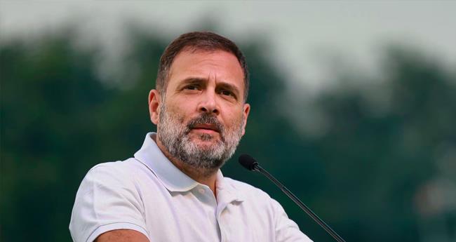 പ​ണ​ക്കാ​ര്‍​ക്ക് ചോ​ദ്യ​പേ​പ്പ​ര്‍ വി​ല​യ്ക്ക് വാ​ങ്ങാ​ന്‍ കി​ട്ടു​ന്നു​വെ​ന്ന് ലോ​ക്സ​ഭ​യി​ൽ രാ​ഹു​ല്‍ ഗാ​ന്ധി