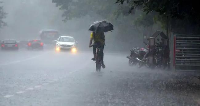 മ​ഴ​യെ​ത്തു​ന്നു; കേ​ര​ള​ത്തി​ൽ നാ​ളെ ര​ണ്ട് ജി​ല്ല​ക​ളി​ൽ മ​ഴ മു​ന്ന​റി​യി​പ്പ്