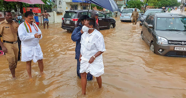 തെക്കൻ തമിഴ്നാട്ടിൽ കനത്ത മഴ
