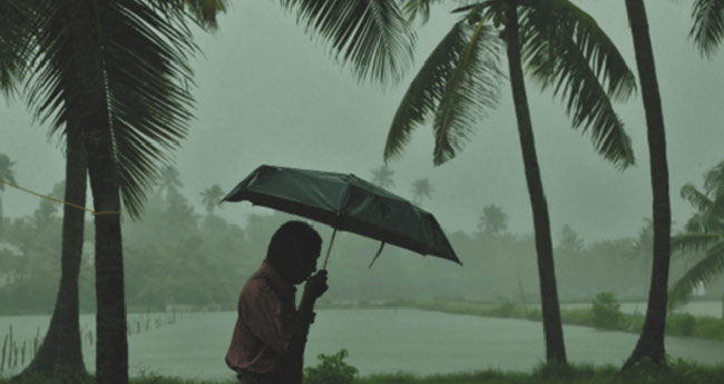 ക​ന​ത്ത മ​ഴ​യ്ക്കു സാ​ധ്യ​ത;  ഏ​ഴു ജി​ല്ല​ക​ളി​ൽ യെ​ല്ലോ അ​ല​ർ​ട്ട്