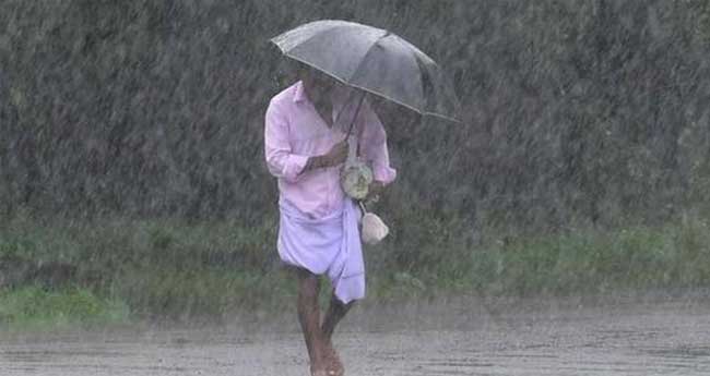 മ​ഴ തു​ട​രും; മൂ​ന്നു ജി​ല്ല​ക​ളി​ല്‍ യെ​ല്ലോ അ​ല​ര്‍​ട്ട്