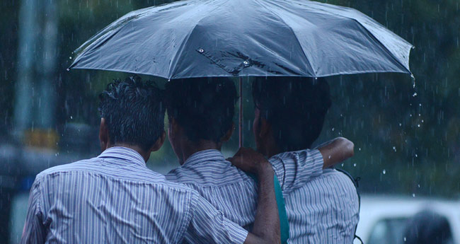 തീ​വ്രമ​ഴ​യ്ക്കു സാ​ധ്യ​ത;  ഓ​റ​ഞ്ച് അ​ല​ര്‍​ട്ട്