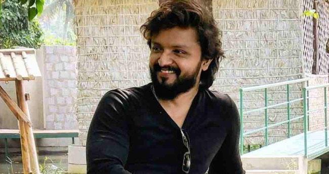 രാ​ജേ​ഷ് കേ​ശ​വി​ന്‍റെ ആ​രോ​ഗ്യ​നി​ല​യി​ല്‍ പു​രോ​ഗ​തി; വെ​ന്‍റി​ലേ​റ്റ​റി​ല്‍​നി​ന്ന് മാ​റ്റി