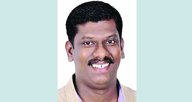 ആർ. രാ​ജേ​ഷി​ന്‍റെ  ഫേ​സ്ബു​ക്ക് പോ​സ്റ്റി​ല്‍  കോ​ട​തി​യ​ല​ക്ഷ്യ ന​ട​പ​ടി
