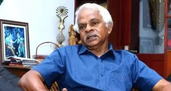 പാ​തി​വി​ല ത​ട്ടി​പ്പ്: ജ​സ്റ്റീ​സ് രാ​മ​ച​ന്ദ്ര​നെ​തി​രെ കേ​സെ​ടു​ത്ത​തി​ൽ വി​മ​ർ​ശ​ന​വു​മാ​യി ഹൈ​ക്കോ​ട​തി