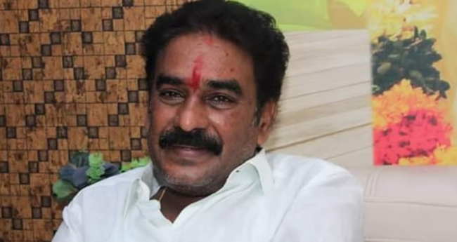 വോ​ട്ടിം​ഗ് യ​ന്ത്രം ന​ശി​പ്പി​ച്ച സം​ഭ​വം; എം​എ​ൽ​എ ഒ​ളി​വി​ൽ, അ​ന്വേ​ഷ​ണം ഊർ​ജി​തം