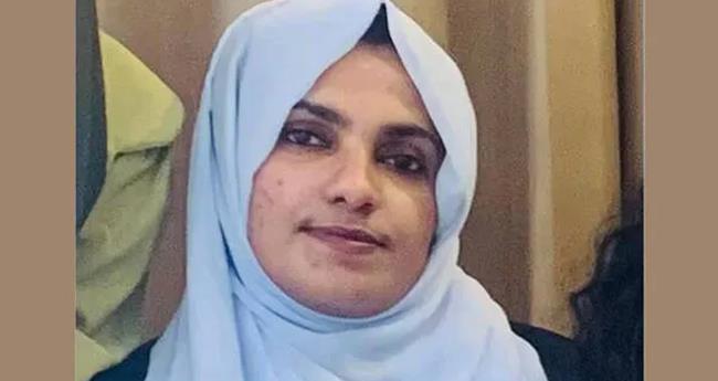 കാ​യ​ലോ​ട്ടെ യു​വ​തി​യു​ടെ ആ​ത്മ​ഹ​ത്യ; ആ​ണ്‍​സു​ഹൃ​ത്തി​ന്‍റെ പ​രാ​തി​യി​ൽ  അ​ഞ്ച് പേ​ർ​ക്കെ​തി​രെ കേ​സ്