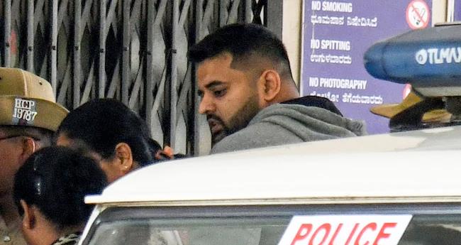 പ്ര​ജ്വ​ൽ രേ​വ​ണ്ണ​യെ പ്ര​ത്യേ​ക അ​ന്വേ​ഷ​ണ സം​ഘ​ത്തി​ന്‍റെ ക​സ്റ്റ​ഡി​യി​ൽ വി​ട്ടു