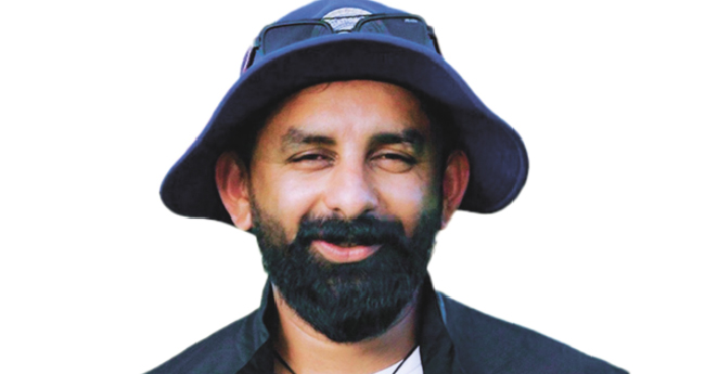 റൈ​​ഫി കൊച്ചി കോ​​ച്ച്