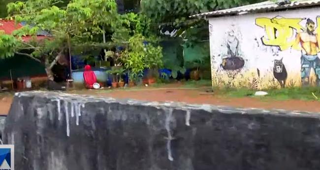 നാ​യ്ക്ക​ളു​ടെ കാ​വ​ലി​ൽ ക​ഞ്ചാ​വ് വി​ല്‍​പ​ന ന​ട​ന്ന വീ​ട്ടി​ല്‍ മോ​ഷ​ണ​ശ്ര​മം; ര​ണ്ടു​പേ​ര്‍ പി​ടി​യി​ല്‍