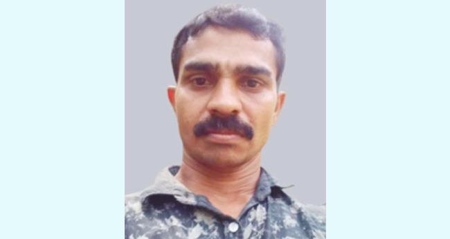 ബസിനു സൈഡ് കൊടുക്കവേ സ്കൂട്ടർ താഴ്ചയിലേക്ക് മറിഞ്ഞു ഭർത്താവ് മരിച്ചു; ഭാര്യക്കു പരിക്ക്