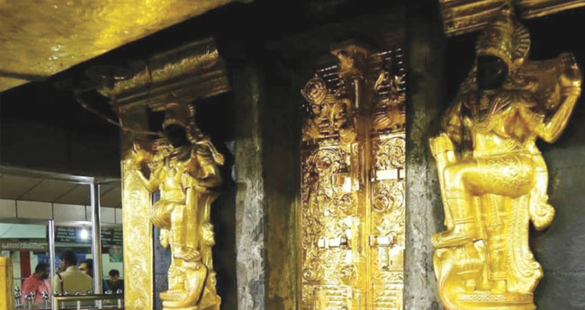 ശബരിമല ശ്രീ​​​കോ​​​വി​​​ലി​​​ന്‍റെ  ക​​​ട്ടി​​​ള​​​പ്പ​​​ടി​​​യി​​​ലെ സ്വ​​​ര്‍ണ​​​പ്പാ​​​ളി​​​ക​​​ളും പോറ്റി കടത്തി ദേവസ്വം വിജിലന്‍സ് റിപ്പോർട്ട്  ;
