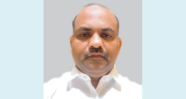 തെ​രു​വു​നാ​യ്ക്ക​ൾ പി​ന്തു​ട​ർ​ന്നോ​ടി; സ്കൂ​ട്ട​ർ മ​റി​ഞ്ഞു യു​വാ​വ് മ​രി​ച്ചു