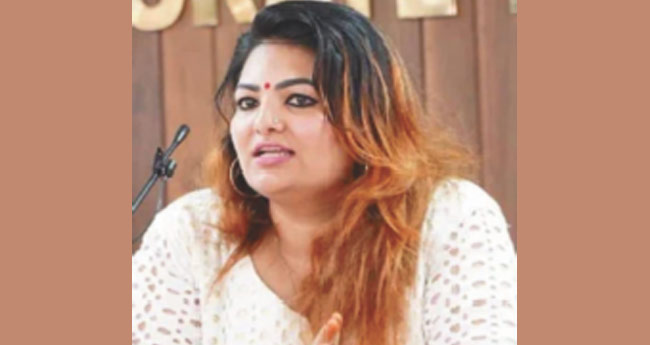 ലി​സ്റ്റി​ന്‍ വ​ട്ടി​പ്പ​ലി​ശ​ക്കാ​രു​ടെ ഏ​ജ​ന്‍റ്: സാ​ന്ദ്രാ തോ​മ​സ്