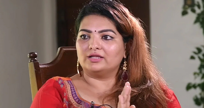 സാന്ദ്ര തോമസിനു വധഭീഷണി;  റെനി ജോസഫിനെ ഫെഫ്ക സസ്‌പെന്‍ഡ് ചെയ്തു