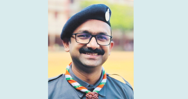 സ​നി​ൽ പി. ​തോ​മ​സി​നു ഹി​മാ​ല​യ വു​ഡ് ബാ​ഡ്ജ്
