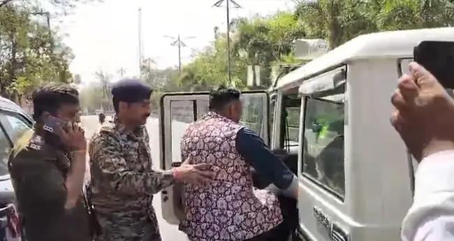 പ്രാ​യ​പൂ​ർ​ത്തി​യാ​കാ​ത്ത പെ​ൺ​കു​ട്ടി​ക്ക് പീ​ഡ​നം; ബി​ജെ​പി നേ​താ​വ് അ​റ​സ്റ്റി​ൽ