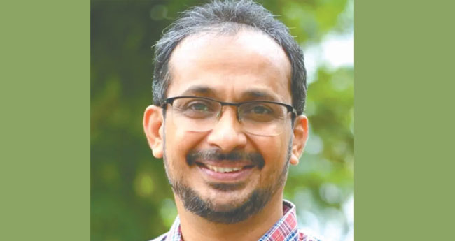 ഇ. ​സ​ന്തോ​ഷ്  കു​മാ​റി​ന്  വ​യ​ലാ​ര്‍  പു​ര​സ്‌​കാ​രം