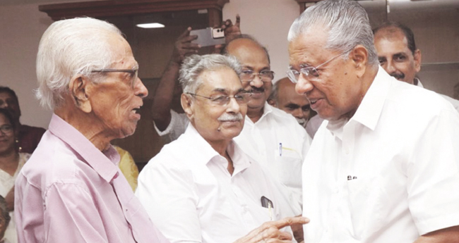 പ്ര​​​​ഫ. സാ​​​​നു​​​​വി​​​​ന്‍റെ പു​​​​സ്ത​​​​കം  മു​​​​ഖ്യ​​​​മ​​​​ന്ത്രി പ്ര​​​​കാ​​​​ശ​​​​നം ചെ​​​​യ്തു