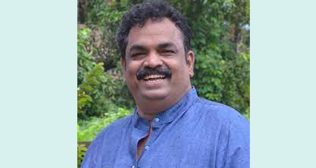 ഇ​രു​മ്പ​യി​ര് ക​യ​റ്റു​മ​തി ; കാ​ർ​വാ​ർ എം​എ​ൽ​എ  സ​തീ​ഷ് കൃ​ഷ്ണ സെ​യിൽ അ​റ​സ്റ്റി​ൽ
