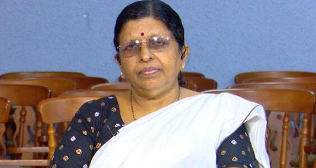 അ​തി​ജീ​വി​ത​യെ അ​പ​മാ​നി​ക്കു​ന്ന വാ​ര്‍​ത്ത​ക​ള്‍ ന​ല്‍​ക​രു​ത്: വ​നി​താ ക​മ്മീ​ഷ​ന്‍