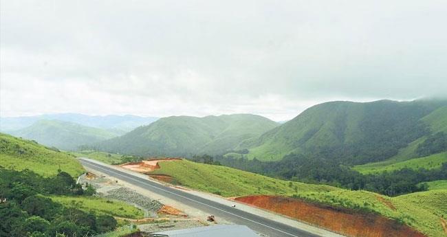 സ​ത്രം എ​യ​ർ​സ്ട്രി​പ്പി​ൽ വി​മാ​ന​മെ​ത്തി