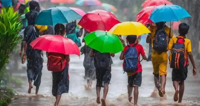 തീ​വ്ര​മ​ഴ; വി​ദ്യാ​ഭ്യാ​സ സ്ഥാ​പ​ന​ങ്ങ​ൾ​ക്ക് അ​വ​ധി