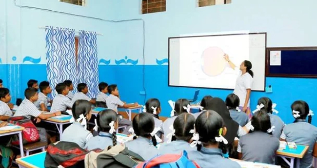 സ്കൂ​ൾ പാ​ഠ്യ​പ​ദ്ധ​തി​യി​ൽ  ഇ​നി ക​ലാ​പ​ഠ​ന​വും